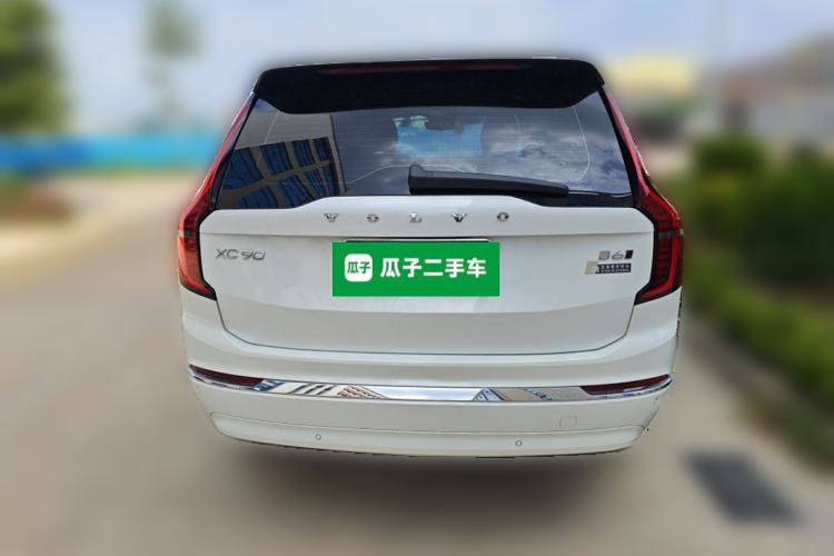 Used Volvo XC90 2025 Facelifted B6 Zhiyuan Luxury Version with 6 Seats
