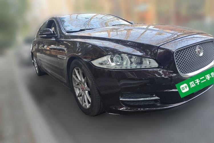 Used Jaguar XJ 2015 XJL 3.0 SC Elegant Business 80th Anniversary Limited Edition Front Right 45 Deg