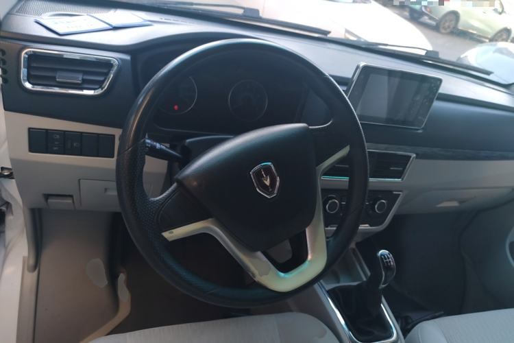 Used Jinbei New Hiace S 2023 1.6L Luxury Cargo Version 2/5-Seater SWD16M
