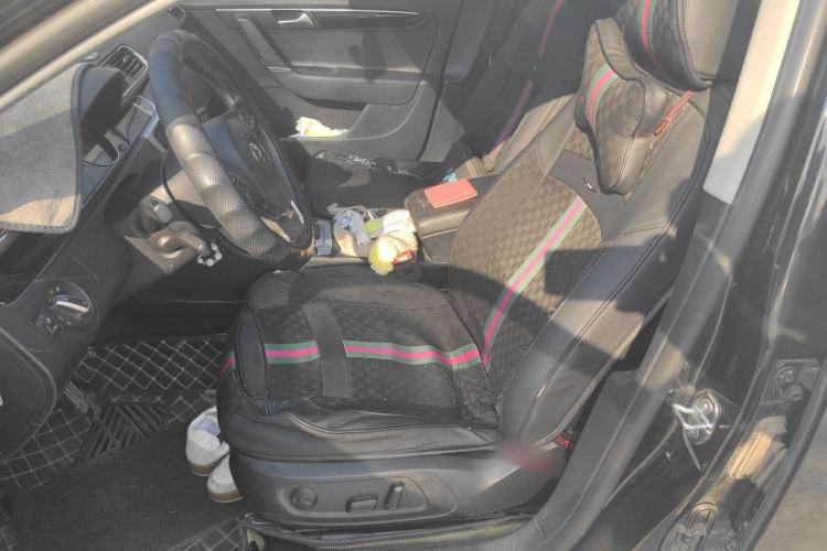 Used Volkswagen Magotan 2015 Facelift 1.8TSI Luxury Model Left Front Seat