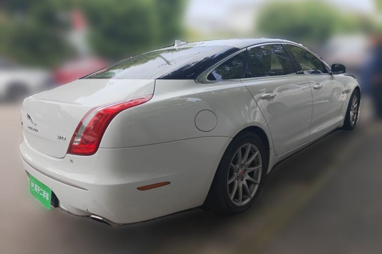 Used Jaguar XJ 2014 XJL 3.0 SC Two-Wheel-Drive Panoramic Business Edition Rear Right 45 Deg