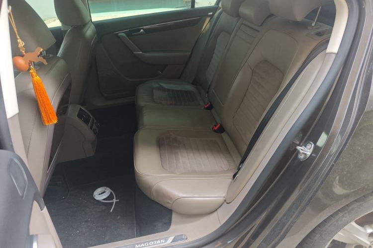 Used Volkswagen Magotan 2015 2.0 TSI Prestige Model
