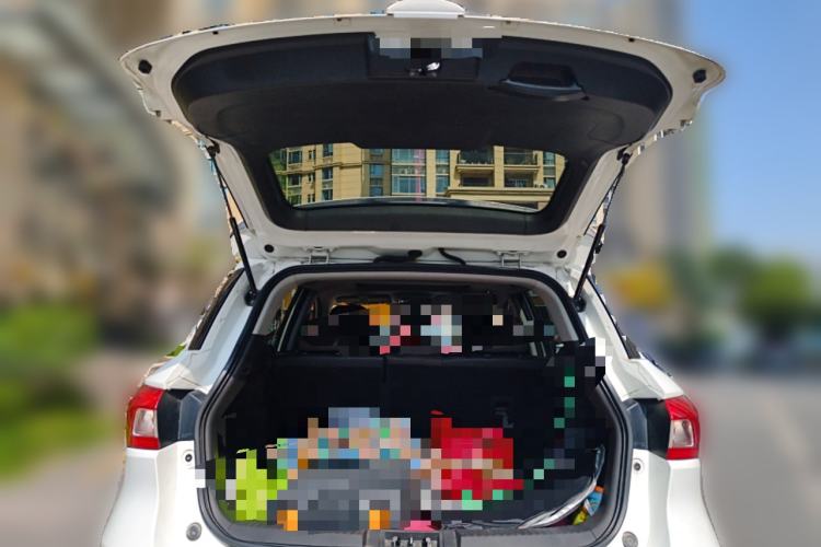 Used GAC Trumpchi GS4 2017 235T Manual Two-Wheel Drive Luxury Edition Trunk