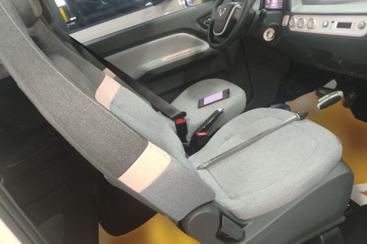 Used Wuling Hongguang MINIEV 2022 Macaron Premium Model – Lithium Iron Phosphate Right Front Seat