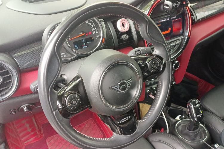 Used MINI 2019 1.5T COOPER CABRIO Temptation Edition Steering Wheel