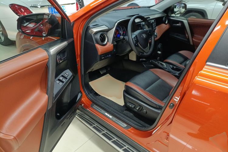 Used Toyota RAV4 2013 2.5L Automatic 4x4 Prestige Edition