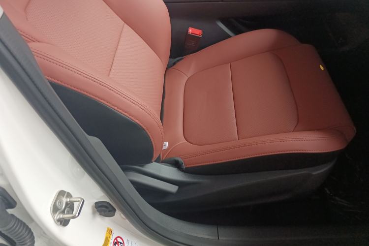 Used CHANGAN Eado 2025 PLUS 1.4T Dual-Clutch High-Energy Version Right Front Seat