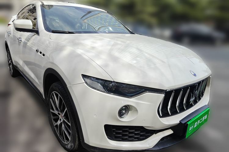 Used Maserati Levante 2018 3.0T Classic Edition Front Right 45 Deg