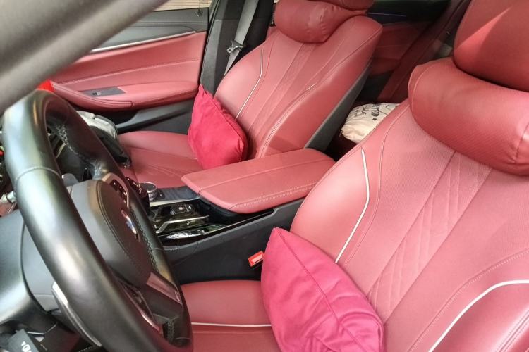 Used BMW 5 Series 2022 530Li Leading Model M Sport Package Left Front Seat