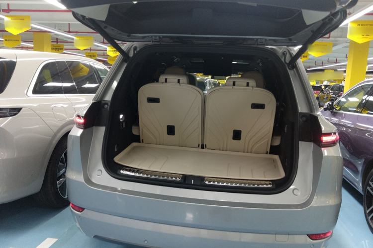 Used Li Auto L9 2024 Ultra Model
