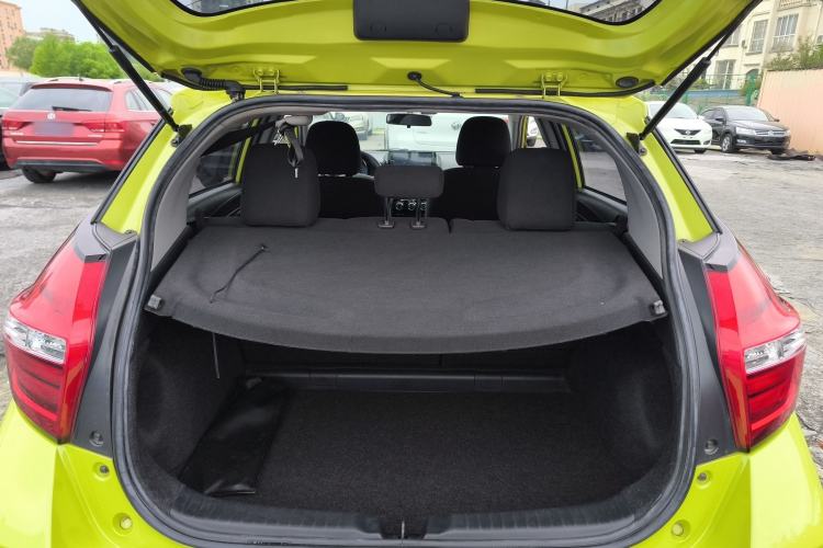 Used Toyota YARiS L Zhi Xuan 2016 Revised 1.5E CVT Charming Edition Trunk