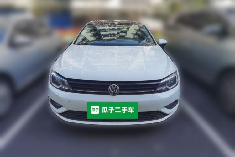 Used Volkswagen Lamando 2015 230TSI DSG Fashion Edition
