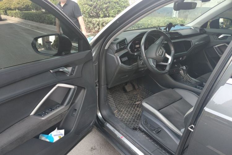 Used Audi Q3 2021 35 TFSI Fashion Dynamic Model
