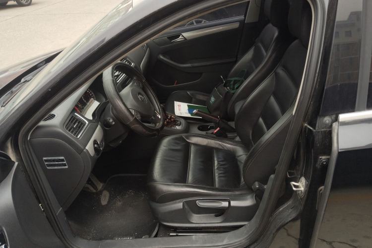 Used Volkswagen Sagitar 2012 1.4TSI Automatic Luxury Edition
