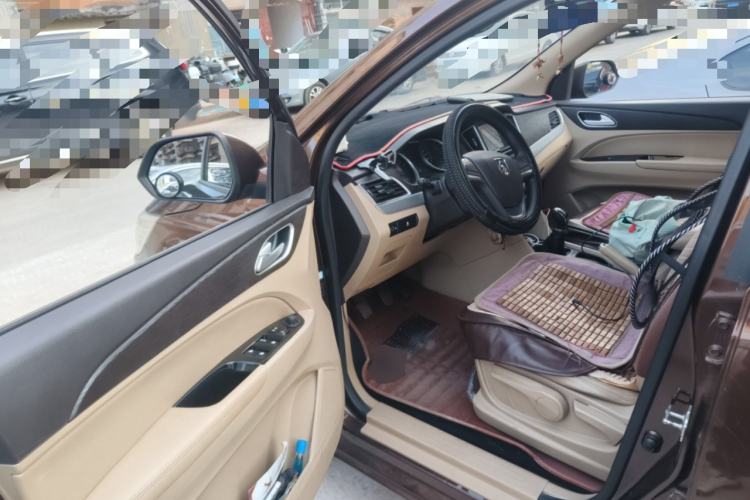 Used Baojun 730 2016 Revised 1.5L Manual Standard Version 7 Seats China V Emission Standard Driver Seat