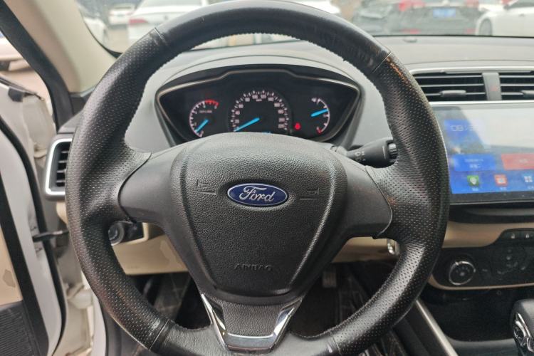 Used Ford Escort 2015 1.5L Automatic Comfort Edition Steering Wheel