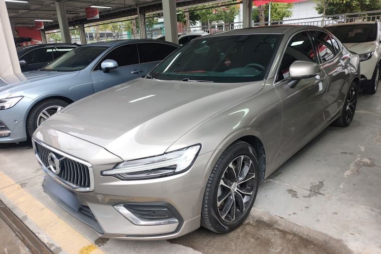 Used Volvo S60 2022 B4 Zhiyi Luxury Edition