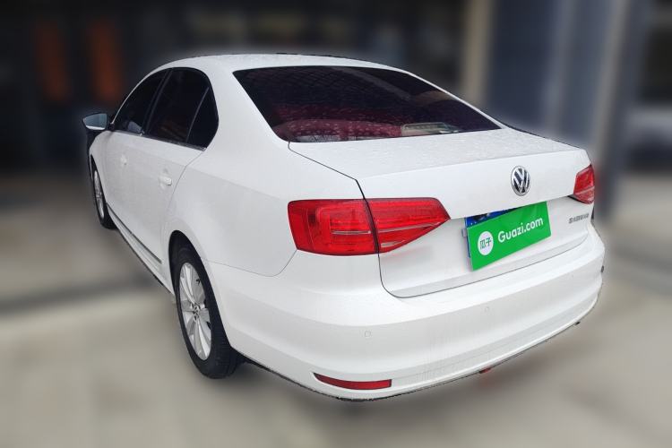 Used Volkswagen Sagitar 2015 1.6L Automatic Comfort Model
