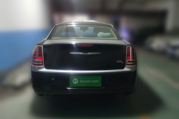 Used Chrysler 300C 2013 3.6L Premium Edition
