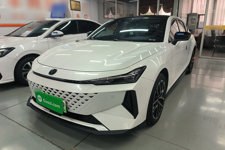 Used Changan UNI-V iDD 2024 Blue Whale Smart Electric iDD 136km Luxury Model