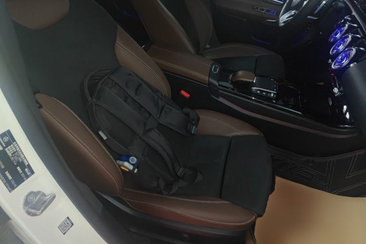 Used Mercedes-Benz A-Class 2021 A 200 L Sport Sedan Fashion Model
