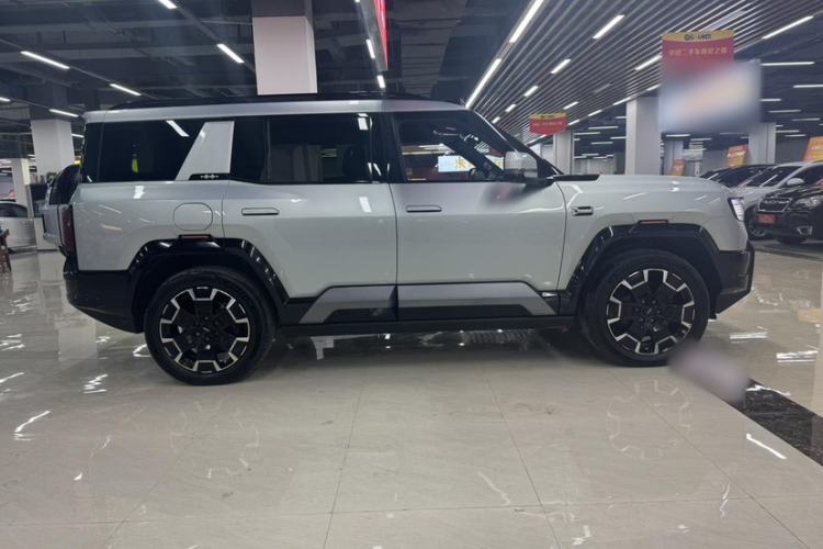 Used Formula Leopard 8 2025 Smart & Brave Flagship Edition 7 Seats