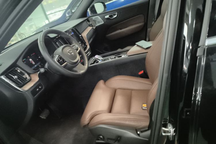 Used Volvo XC60 New Energy 2024 T8 Plug-in Hybrid Long-Range All-Wheel Drive Smart Luxury Edition