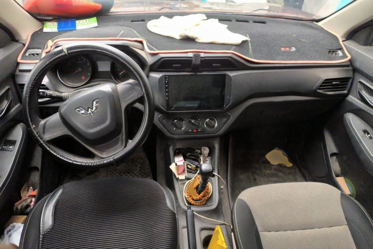 Used Wuling Hongguang 2021 1.5L S Base Version LAR