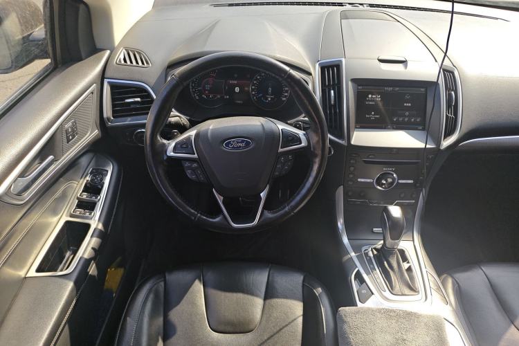 Used Ford Edge 2015 2.0T GTDi Four-Wheel Drive Prestige Model
