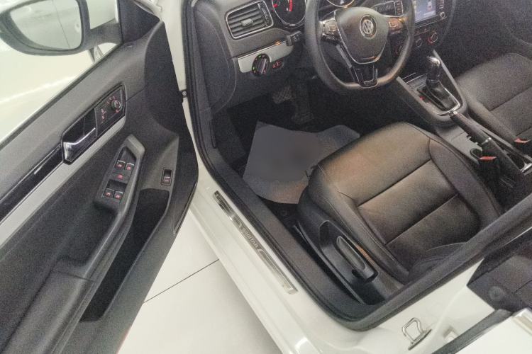 Used Volkswagen Sagitar 2017 1.6L Automatic Comfort Model Driver Seat