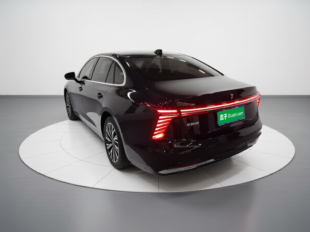 Hongqi H5 2024 2.0T Automatic Smart Connect Flagship Edition - Chinese Trim Chang — снимка 4