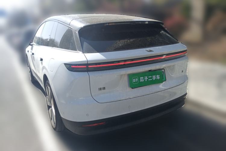 Used Li Auto i6 2025 Model Four-Wheel-Drive Standard Type
