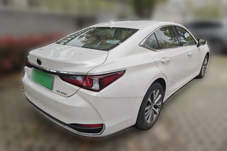 Used Lexus ES 2020 200 Excellence Edition Rear Right 45 Deg