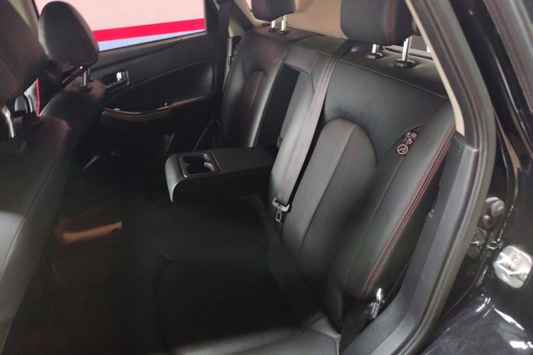 Used Venucia T70 2018 2.0L CVT Smart Enjoyment Version
