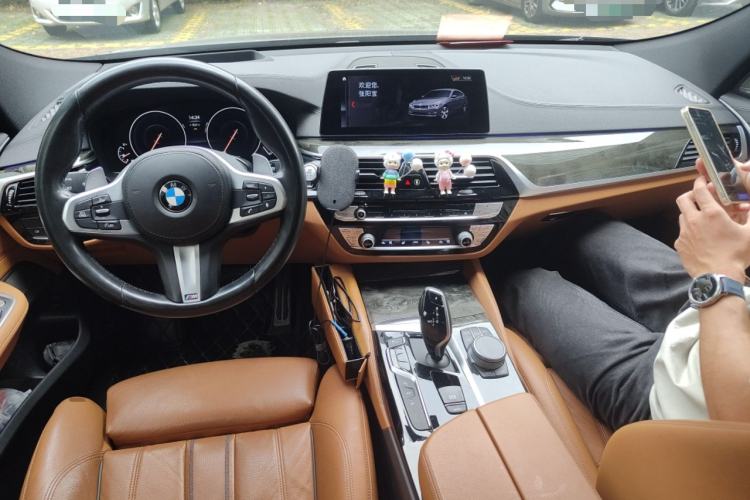 Used BMW 6 Series GT 2019 630i M Sport Package Center Console
