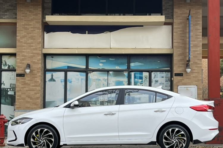 Used Hyundai Elantra (6th Generation / Lingdong) 2019 1.4T Dual-Clutch Xuan Dong · Dynamic Model