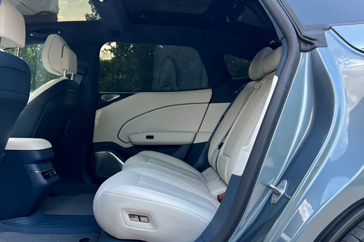 Used Zeekr 007 2025 Long-Range Rear-Wheel-Drive Intelligent Driving Version 100 kWh
