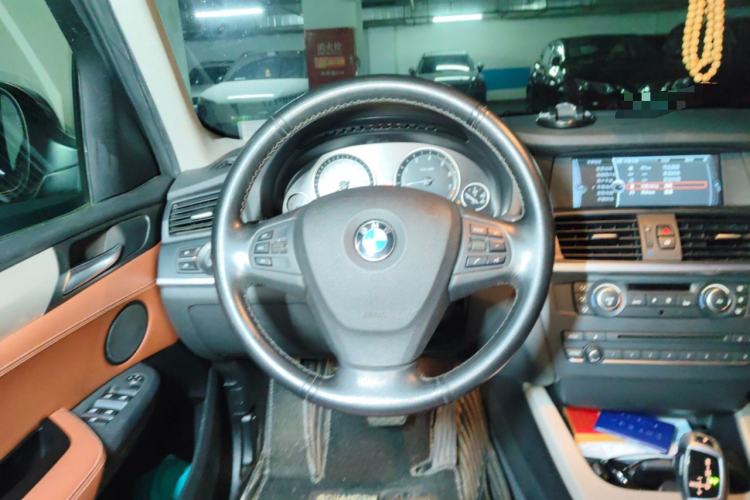 Used BMW X3 2011 xDrive28i Leading Model Steering Wheel