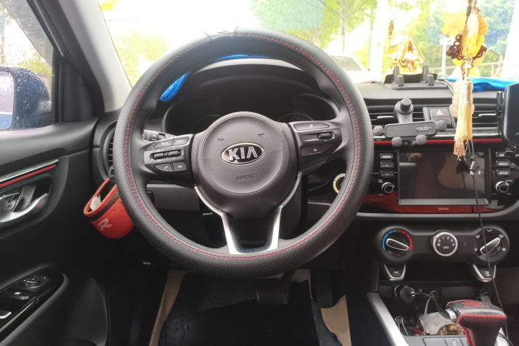 Used Kia KX Cross 2017 1.4L AT GLS Steering Wheel