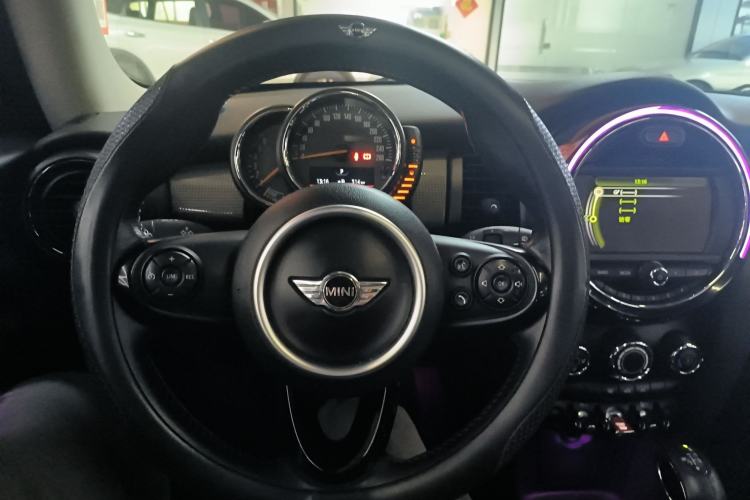 Used MINI MINI 2014 1.5T COOPER Fun
