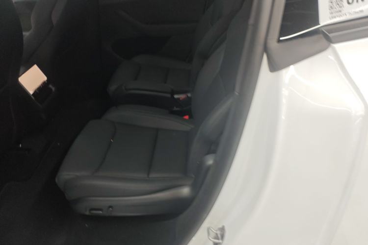 Used Tesla Model Y L 2025 Model Long-Range All-Wheel-Drive Version
