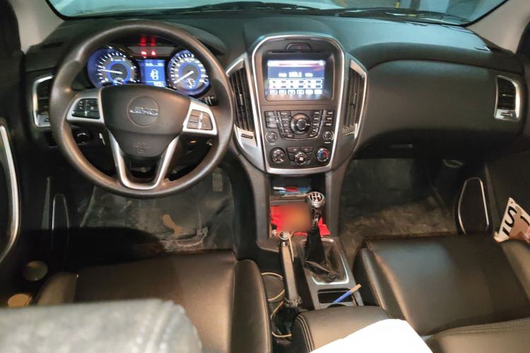 Used JMC Yuhu 5 2018 2.4T Classic Edition Diesel Manual 4x4 Luxury Version JX4D24A5L