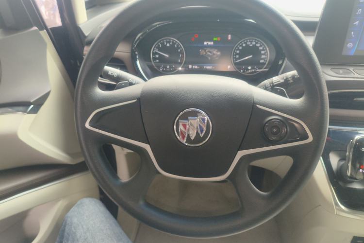 Used Buick GL8 2023 Land Executive Class Comfort Model Steering Wheel