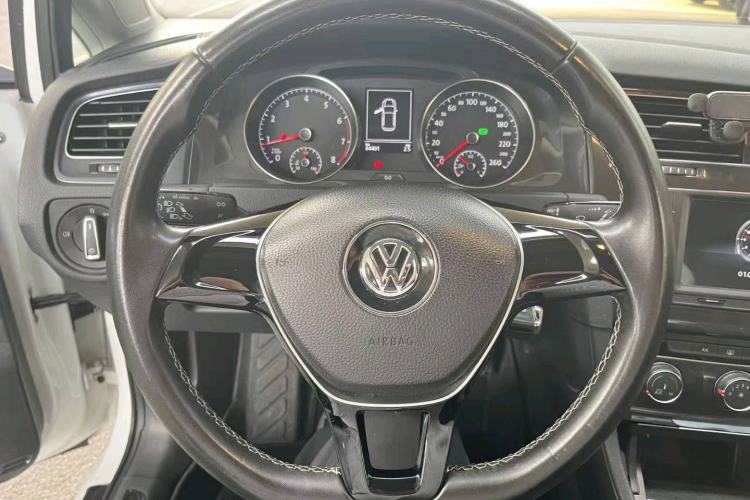 Used Volkswagen Golf 2017 230TSI Automatic Comfort Edition – Celebrating Milestone of One Million Units
