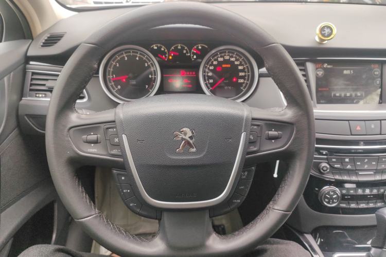 Used Peugeot 508 2013 2.0L 2nd Anniversary Edition Automatic Smart Enjoyment Version Steering Wheel