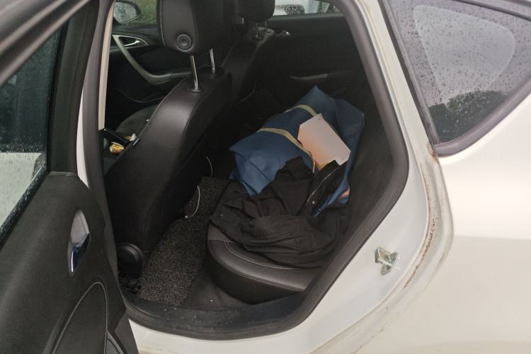 Used Buick GT 2014 XT 1.6L Automatic Fashion Edition Left Rear Seat