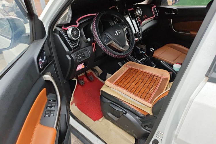 Used CHANGAN OSHAN CX70 2016 1.6L Manual Luxury Model Driver Seat