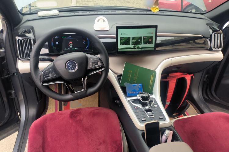 Used BYD Song Pro New Energy 2024 HONOR Edition DM-i 71KM Navigation Model
