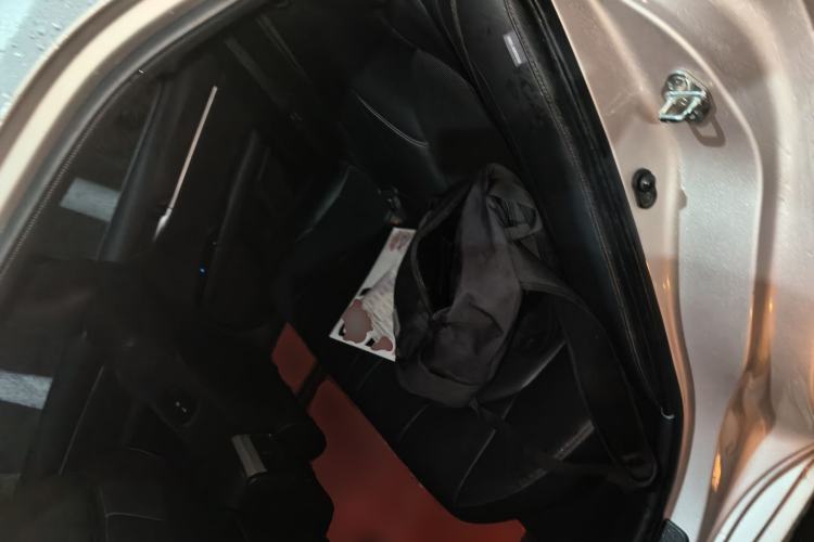 Used Toyota Camry 2019 Dual-Engine 2.5 HG Luxury Edition China VI Standard