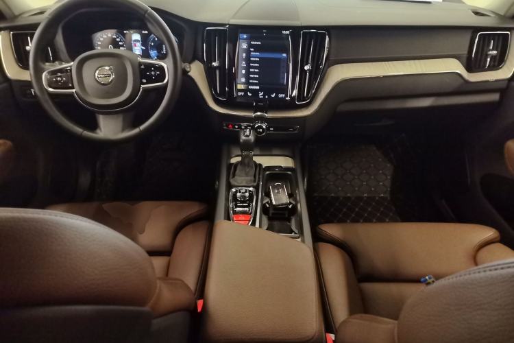 Used Volvo XC60 2020 T5 4x4 Smart Luxury Edition